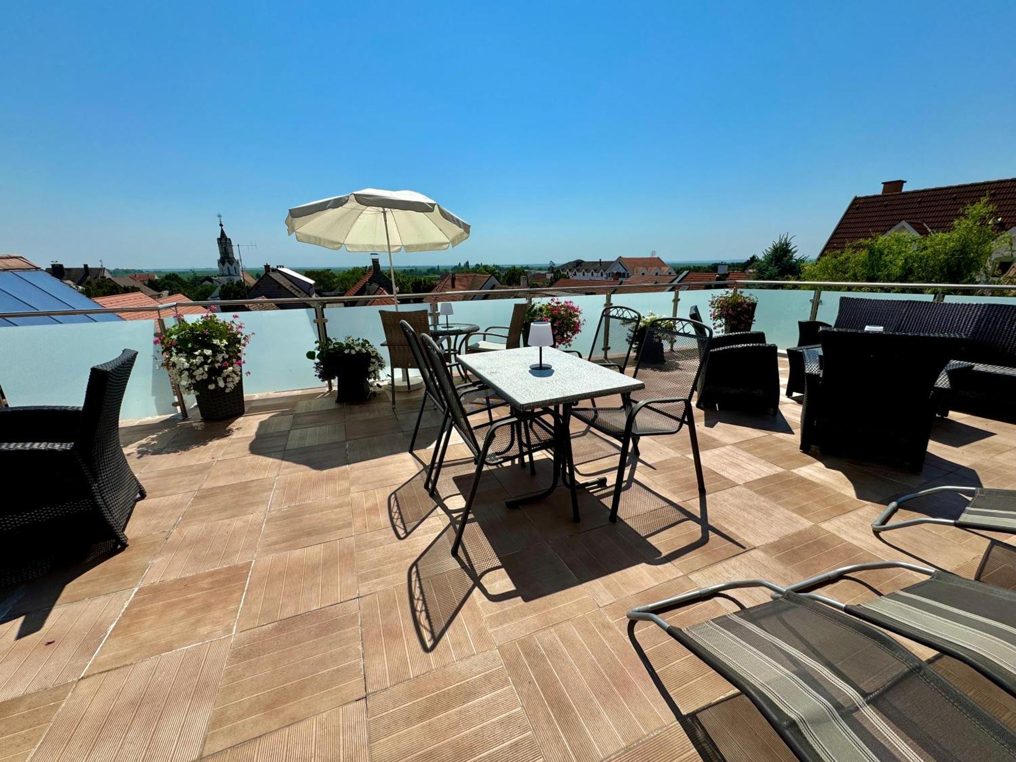 Pension Seeblick Moerbisch Am See Ngoại thất bức ảnh