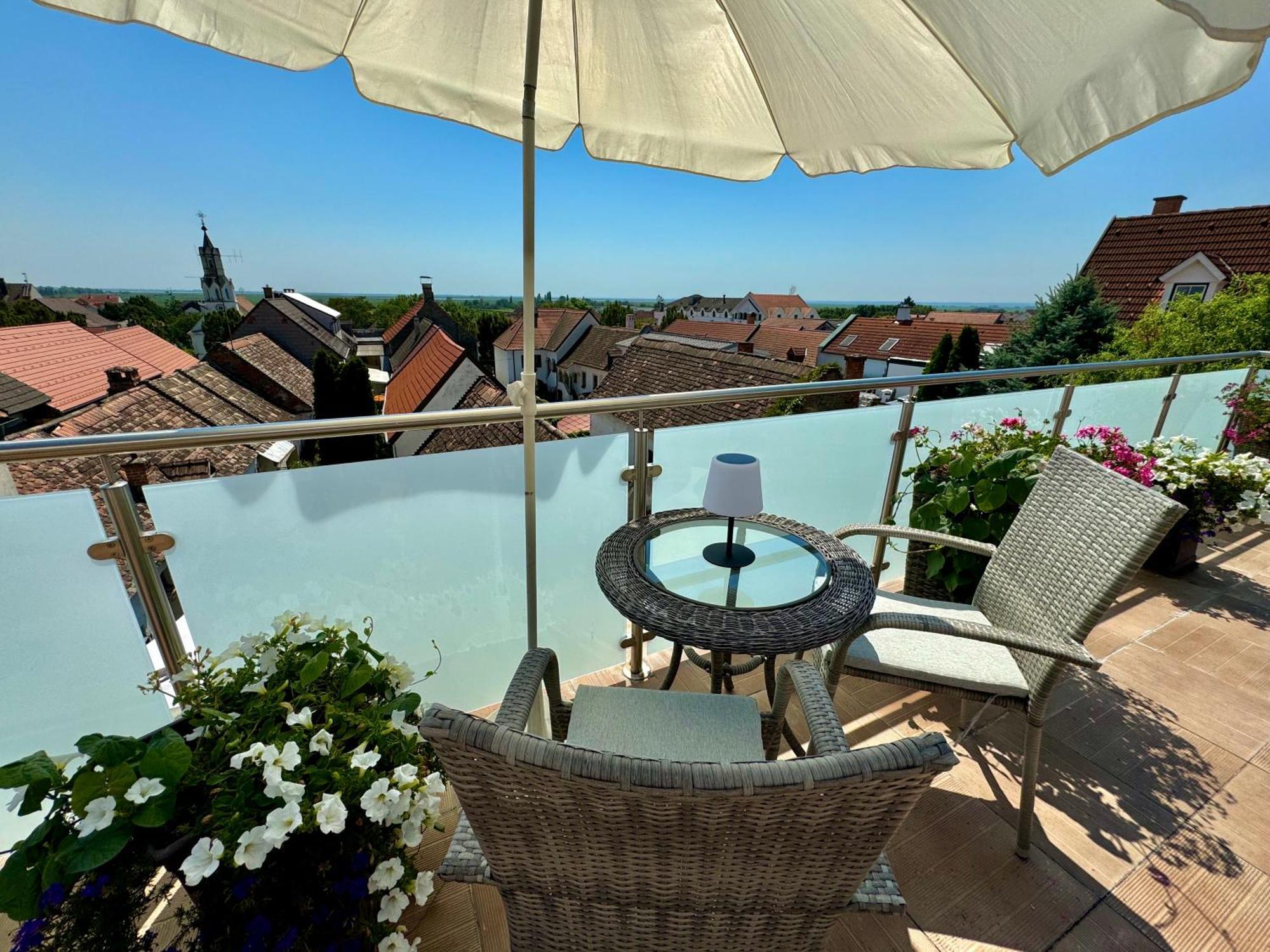 Pension Seeblick Moerbisch Am See Ngoại thất bức ảnh